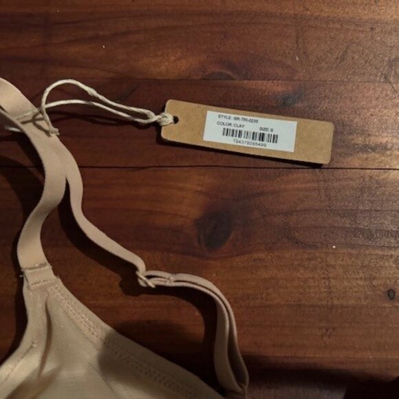 SKIMS Kim Kardashian Women's Small Triangle Bra New w/ Tags! - Picture 3 of 3